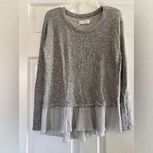 Abercrombie Silk Knit Grey Sweater Lace Bottom Size XS